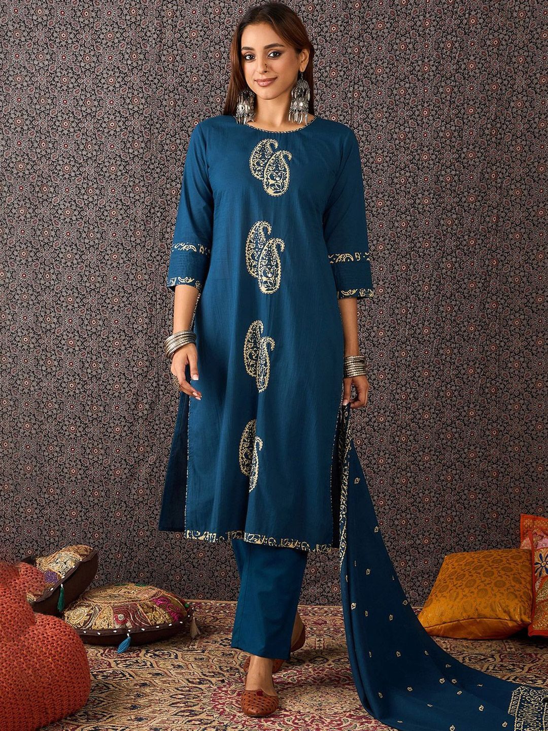 Dhiyona IE Paisley Printed Round Neck Thread Work Pure Cotton Kurta & Trousers With Dupatta