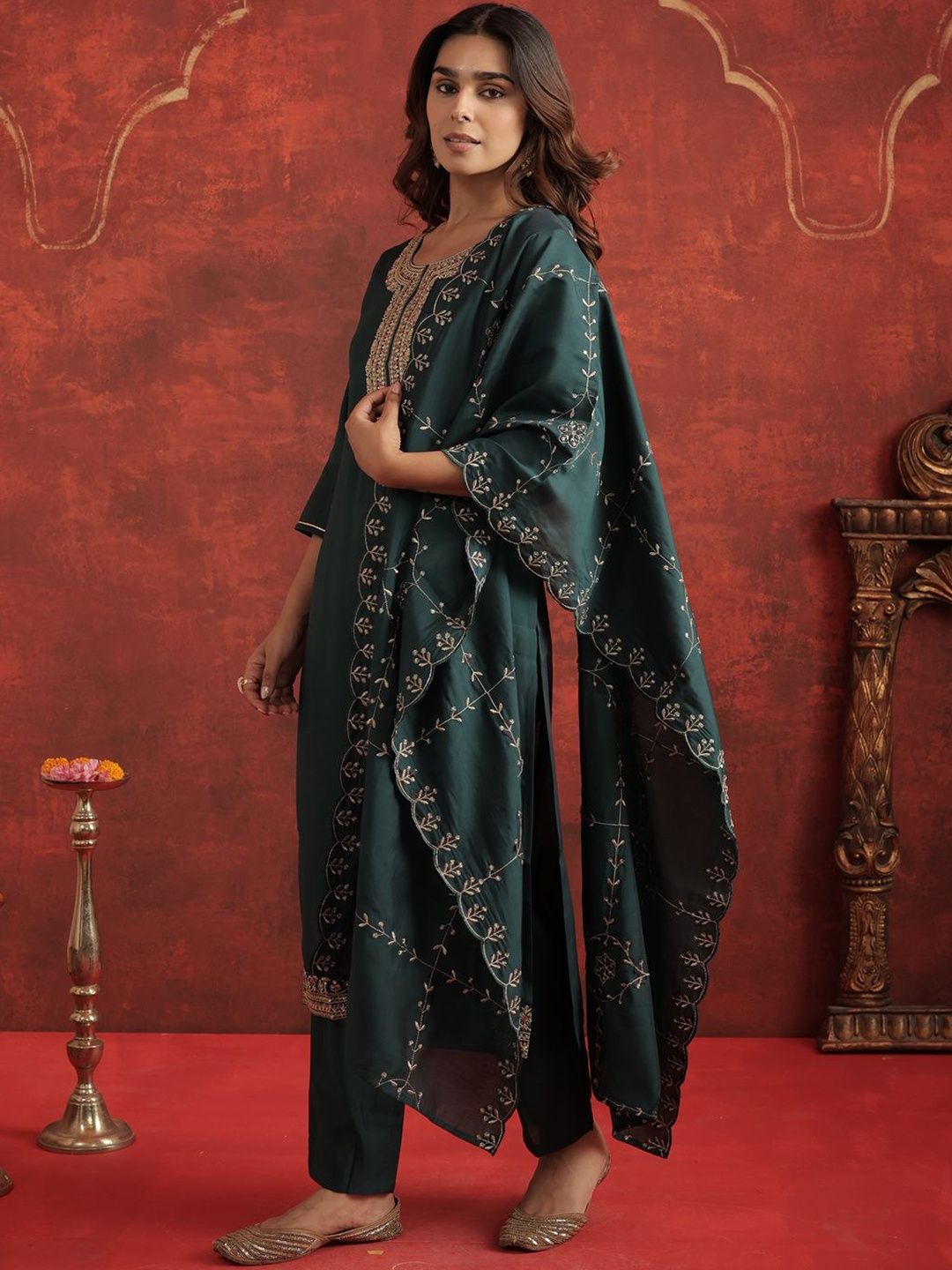 Women Ethnic Motifs Embroidered Kurta with Trousers & Dupatta