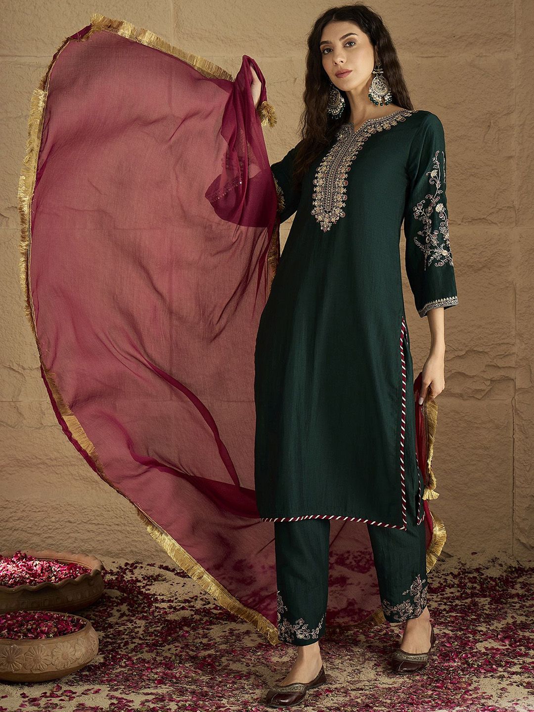 Dhiyona VA Women'sFloral Yoke Design Straight Kurta With Trousers & Dupatta