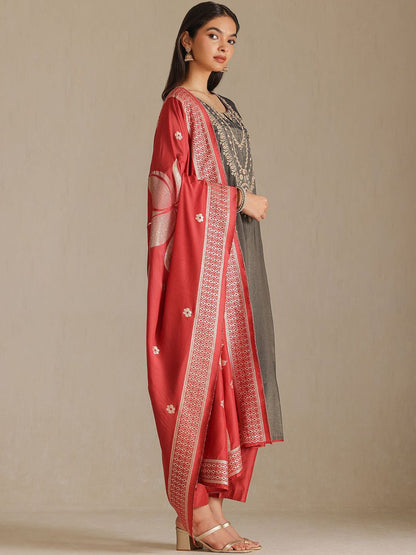 Dhiyona SO Women's Floral Embroidered Notch Neck A-Line Kurta With Trousers And Dupatta