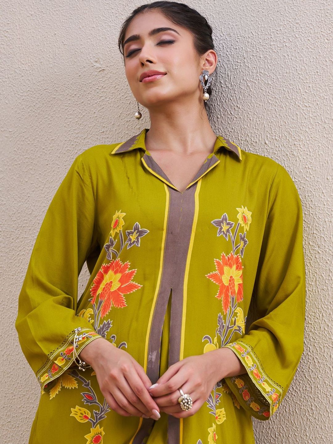 Women Floral Printed Shirt Collar Straight Kurta with Palazzos
