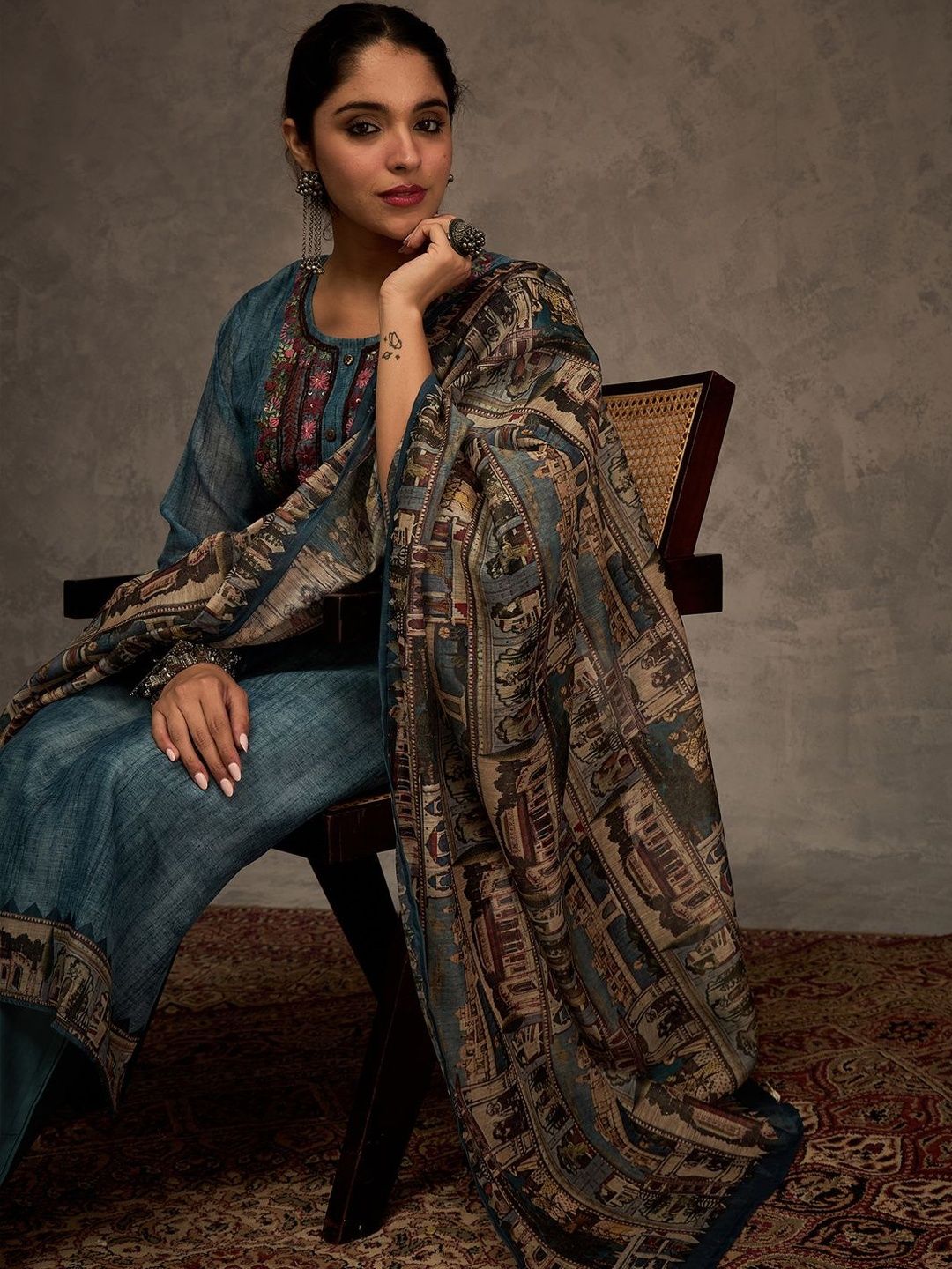 Women Ethnic Motifs Embroidered Thread Work Kurta with Trousers & Dupatta