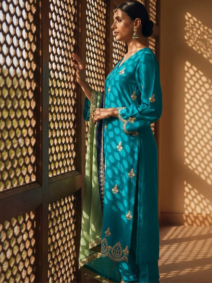 Floral Embroidered V-Neck Thread Work Straight Kurta With Churidar & Dupatta