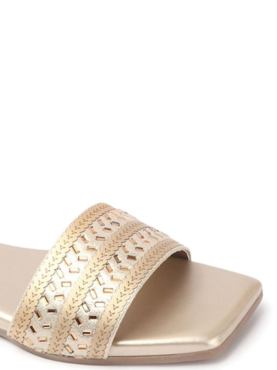 Dhiyona AK Women Embellished Open Toe Flats