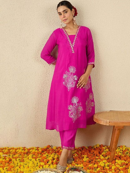 Dhiyona IE Embroidered V-Neck A-Line Tunic With Trousers Co-Ords