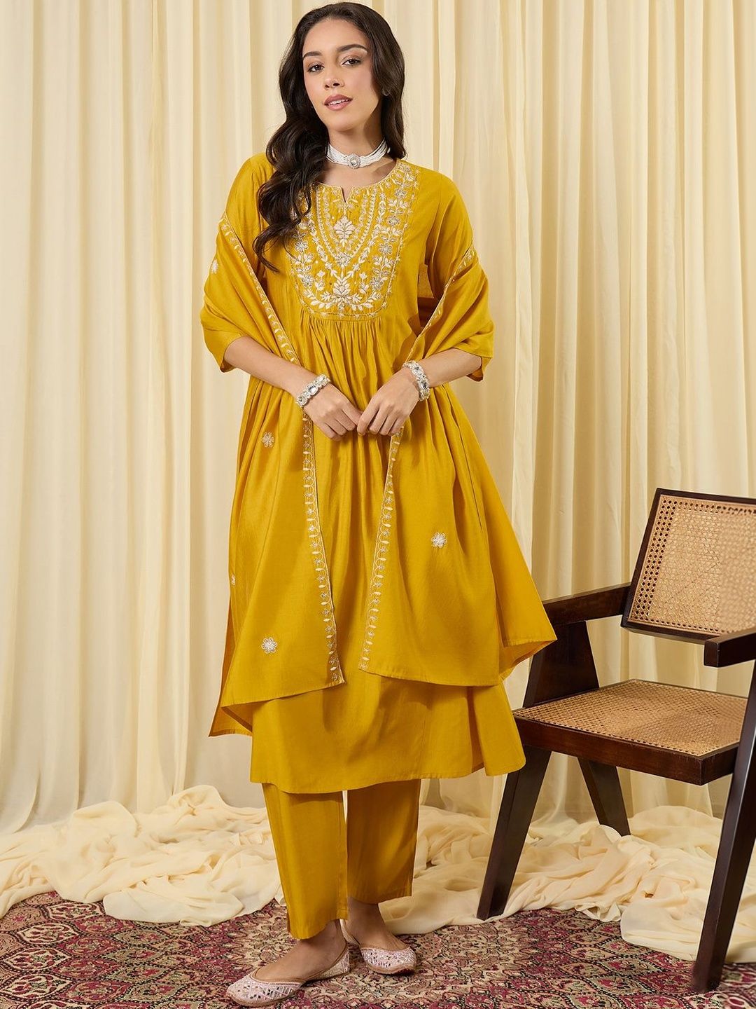 Women Ethnic Motifs Embroidered Empire Thread Work Kurta with Trousers & With Dupatta