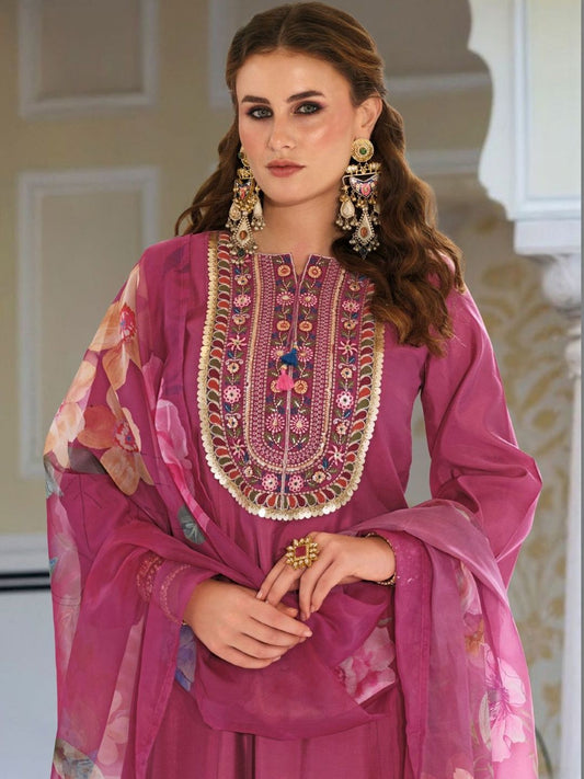 Women Floral Embroidered Regular Thread Work Kurta with Trousers & With Dupatta