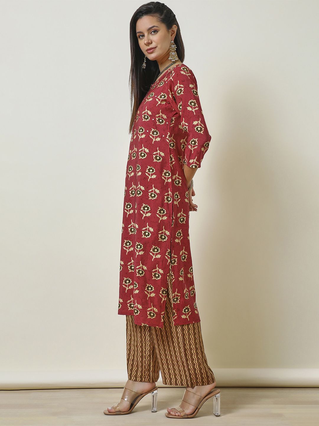 Dhiyona SO Women's Red Floral Embroidered Round Neck Straight Mirror Work Kurta With Palazzos