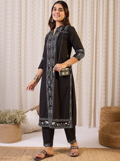 Ethnic Motifs Printed Mandarin Collar Pure Cotton Straight Kurta & Trousers