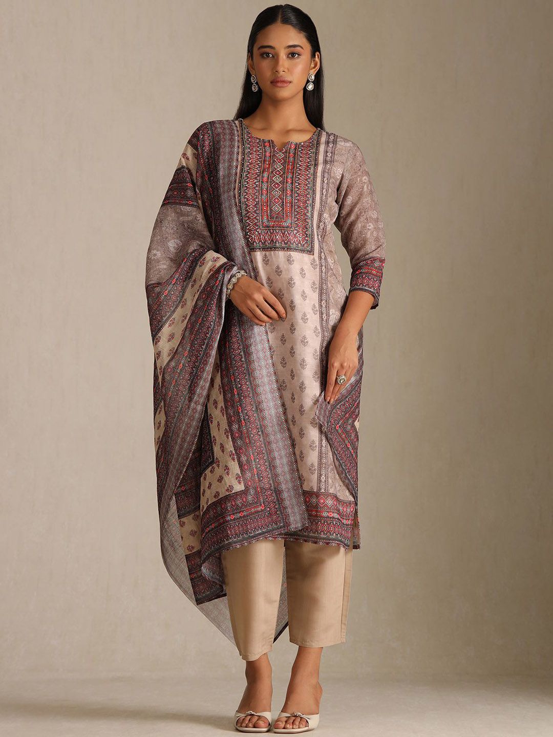 Dhiyona SO Women's Floral Printed Notch Neck Beads and Stones Linen Kurta With Trousers & Dupatta