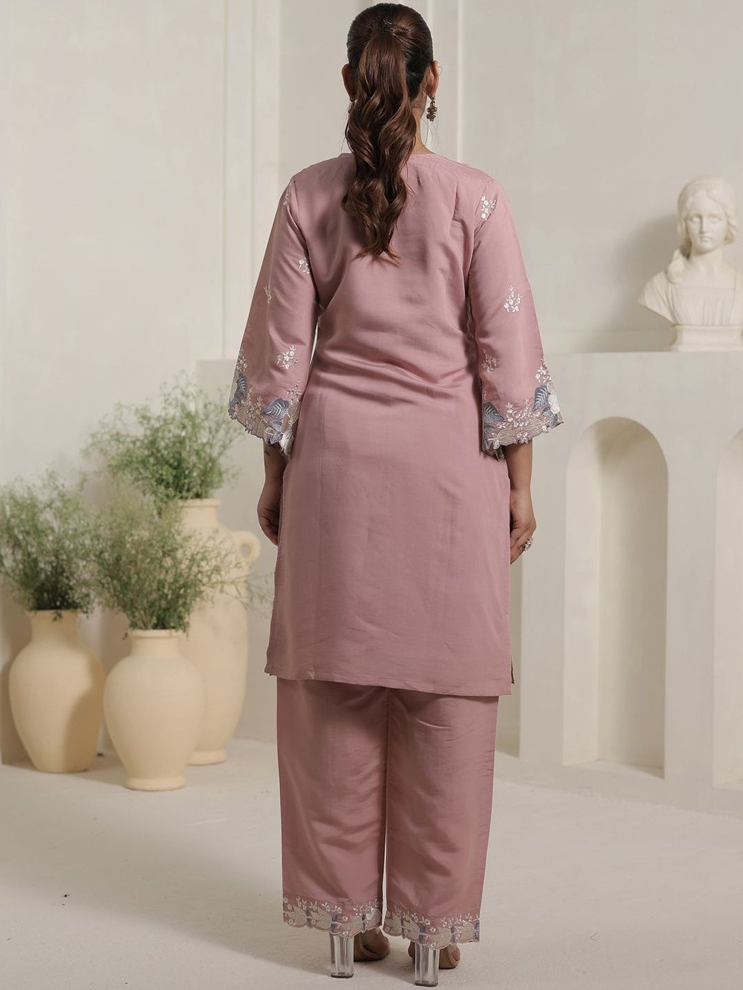 Floral Yoke Design V-Neck Thread Work Straight Kurta & Trousers