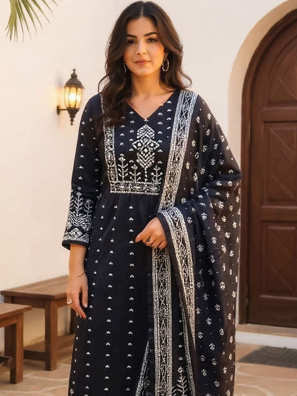 Floral Printed V-Neck Pure Cotton Straight Kurta With Trousers & Dupatta