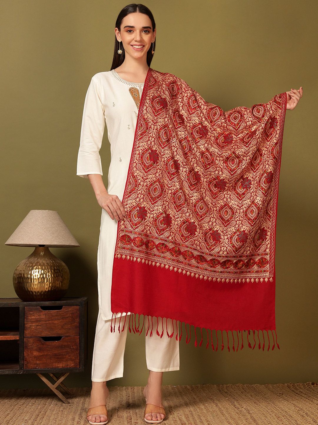 Dhiyona PA Paisley Embroidered Woolen Shawl