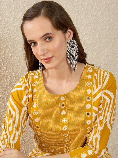 Women Printed Regular Mirror Work Pure Cotton Kurta with Trousers