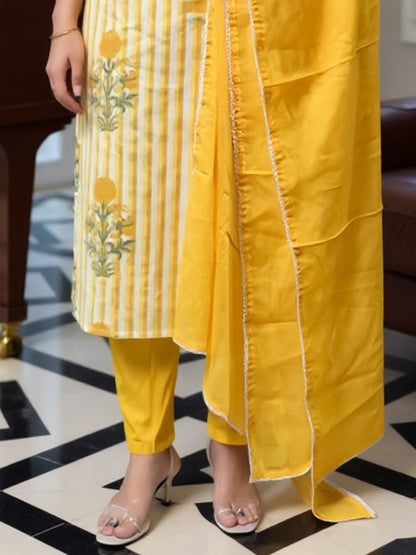 Women Floral Printed Pure Cotton Kurta with Trousers & Dupatta