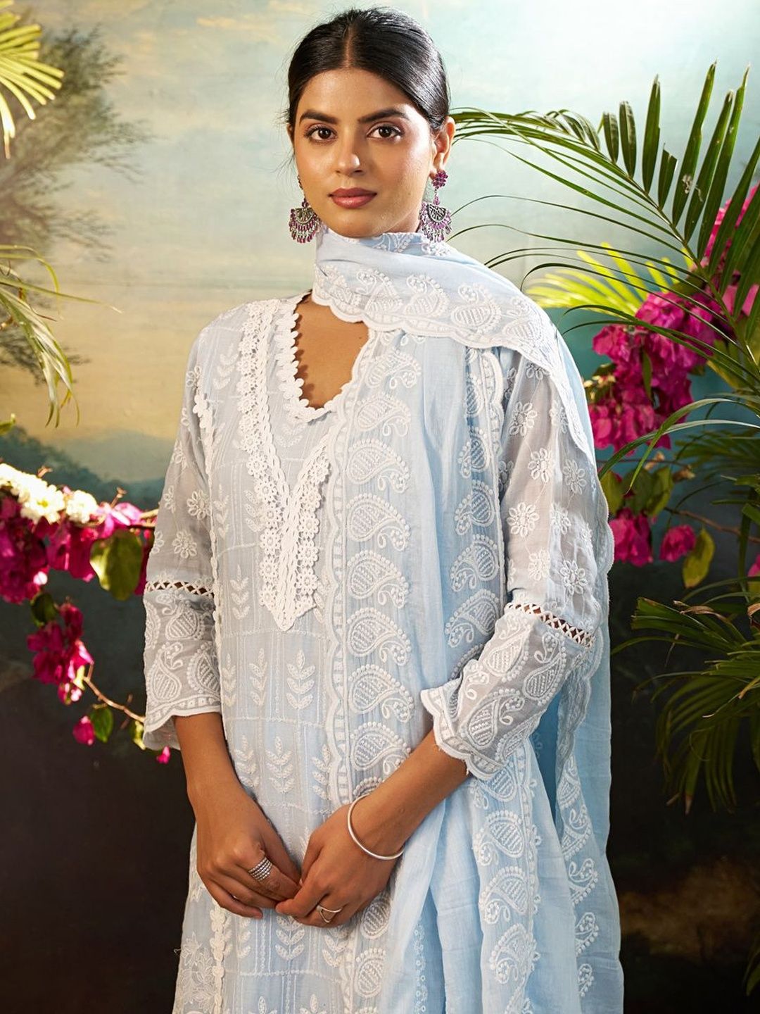 Women Ethnic Motifs Embroidered Regular Thread Work Pure Cotton Kurta with Trousers & With Dupatta