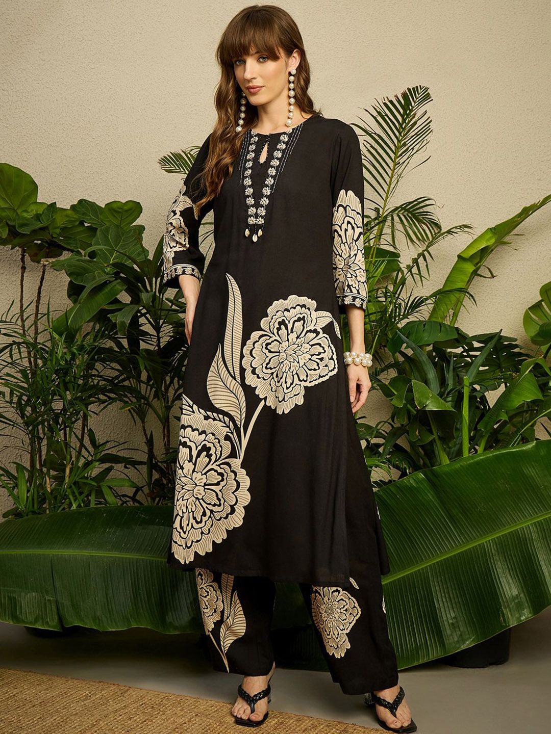 Dhiyona IE Printed Round Neck Top With Trousers Co-Ords