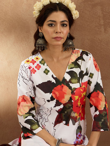 Women Floral Printed Regular Kurta with Trousers
