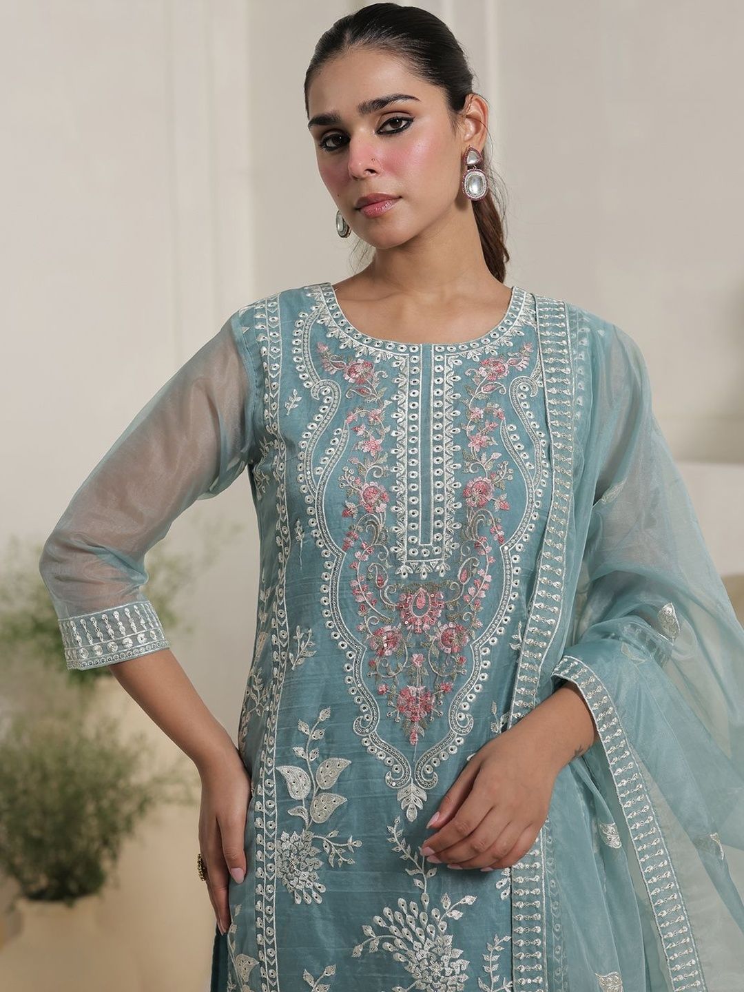 Floral Embroidered Thread Work Straight Kurta With Trousers & Dupatta