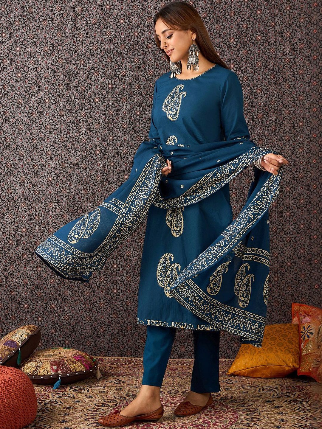 Paisley Printed Round Neck Thread Work Pure Cotton Kurta & Trousers With Dupatta