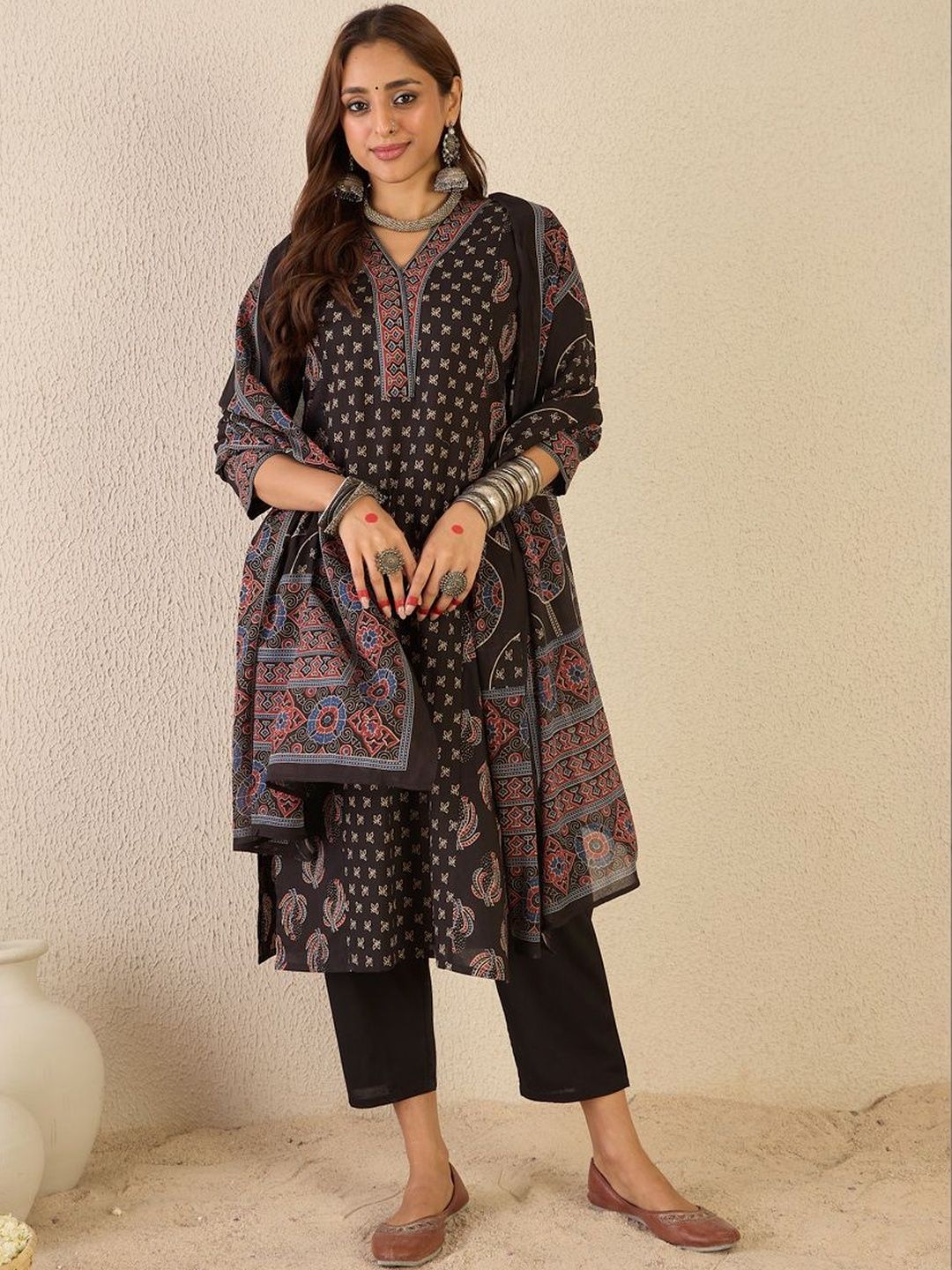 Women Ethnic Motifs Printed Regular Pure Cotton Kurta with Trousers & With Dupatta