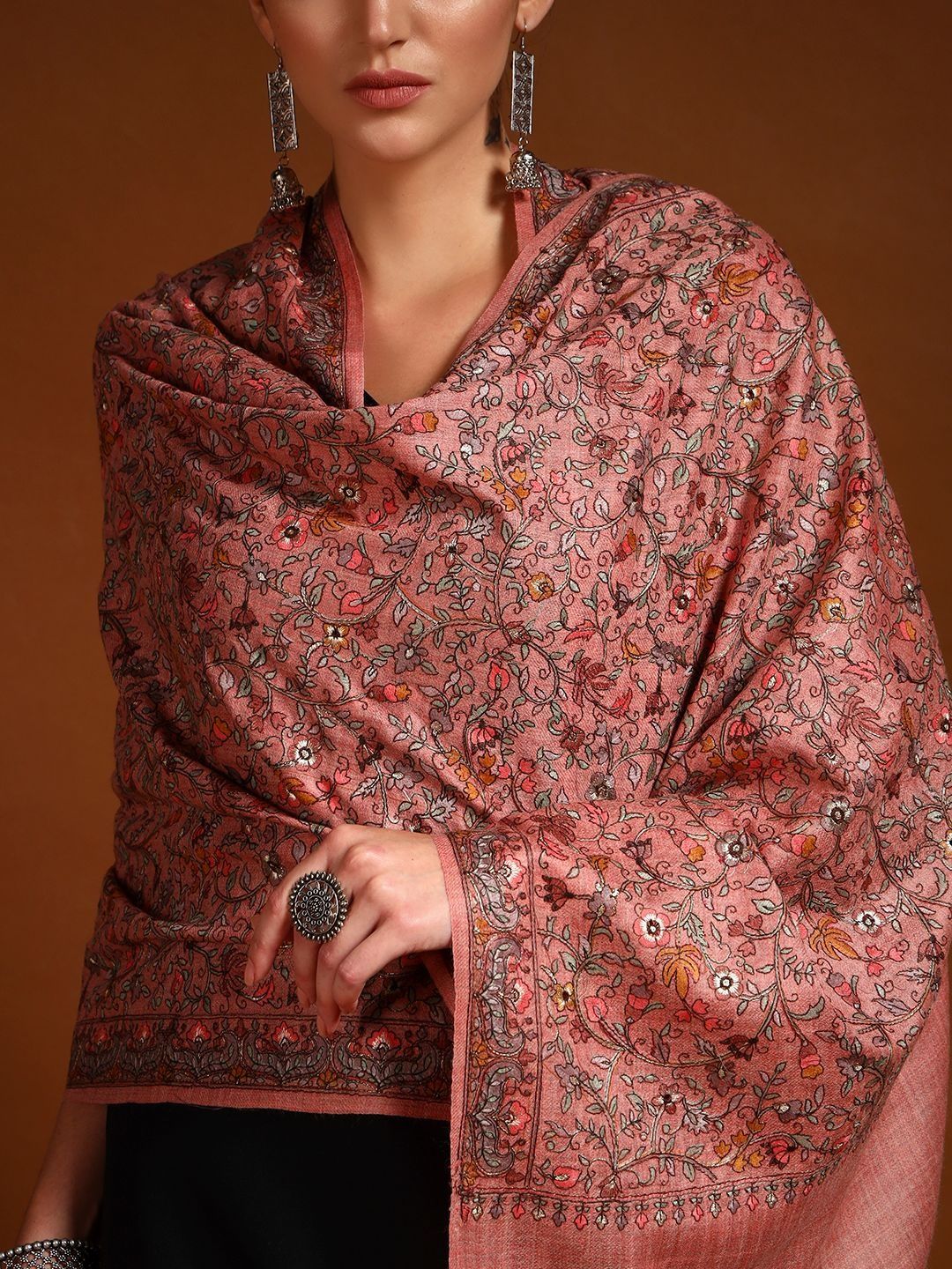 Dhiyona PA Women Floral Embroidered Shawl