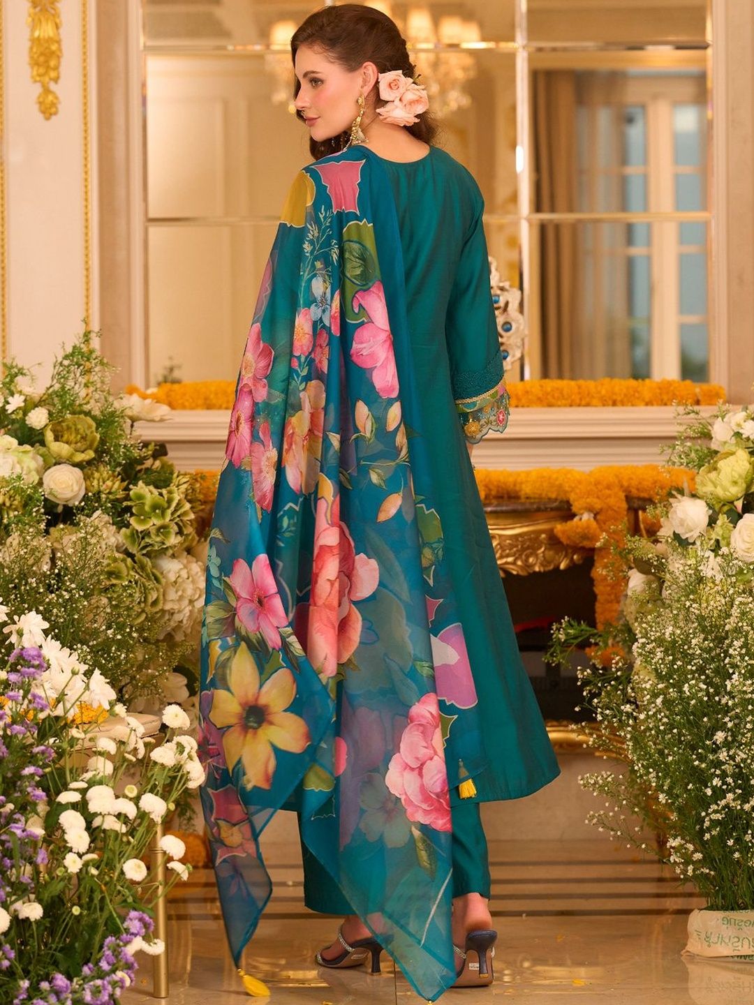 Women Floral Embroidered Kurta with Trousers & Dupatta