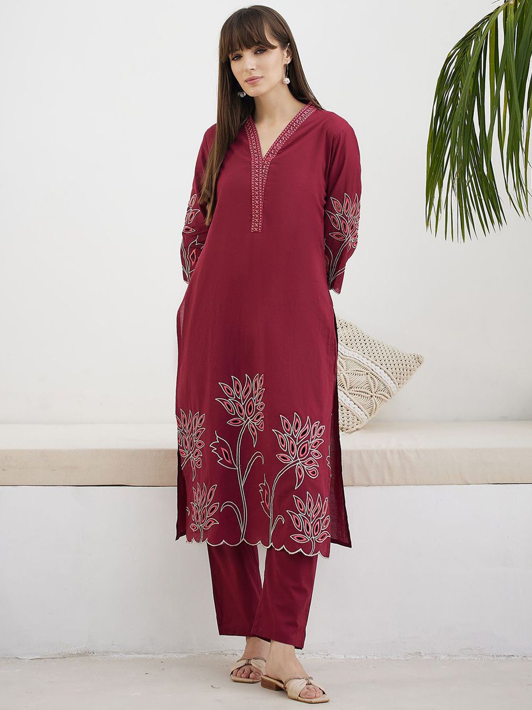 Dhiyona IE Embroidered Pure Cotton V-Neck Tunic With Trousers Co-Ords