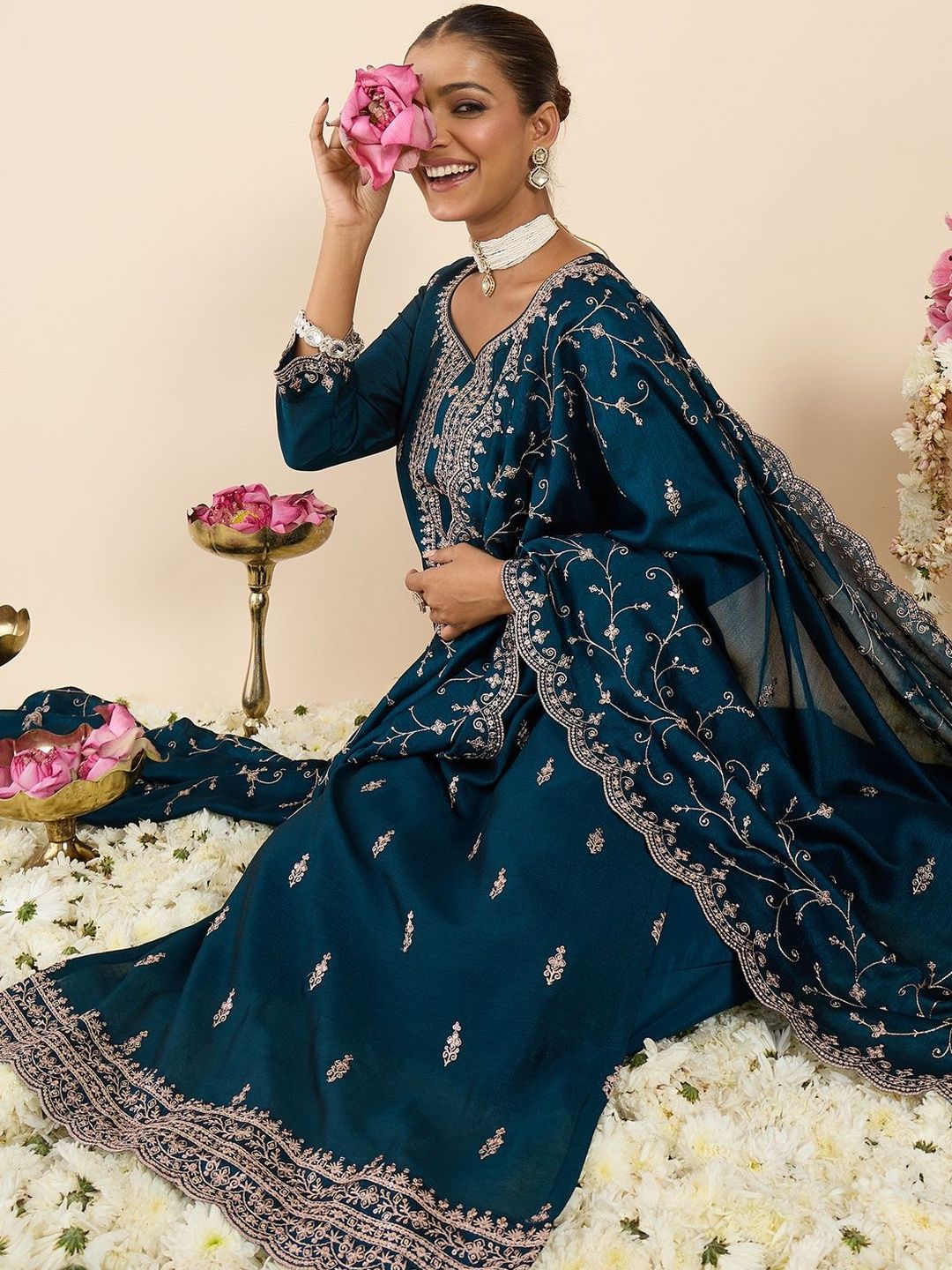 Women Ethnic Motifs Embroidered Regular Kurta with Trousers & With Dupatta