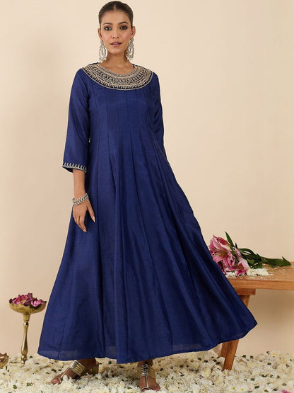 Women Ethnic Motifs Embroidered Panelled Thread Work Kurta with Trousers