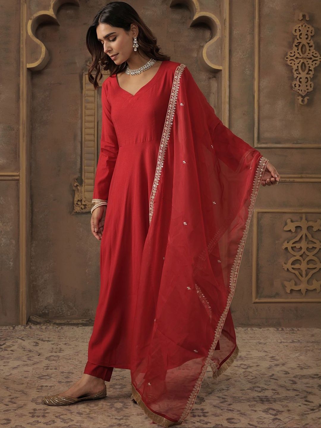 Liva Sweetheart Neck Anarkali Kurta With Trousers & Dupatta