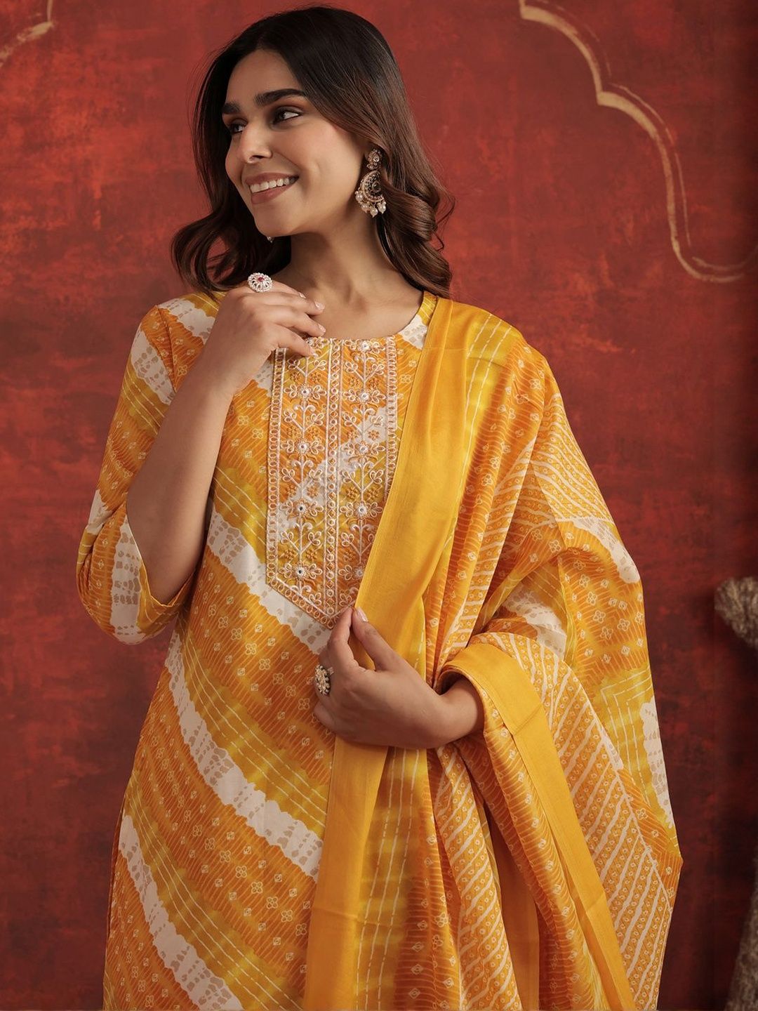 Women Printed Regular Thread Work Kurta with Trousers & With Dupatta