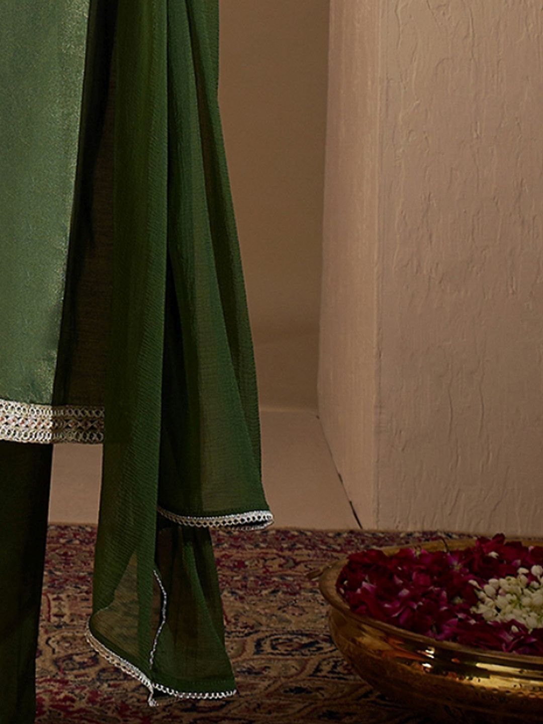 Women Ethnic Motifs Embroidered Regular Thread Work Kurta with Trousers & With Dupatta