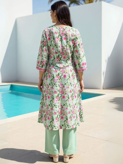 Women Floral Printed Cotton Kurta with Trousers