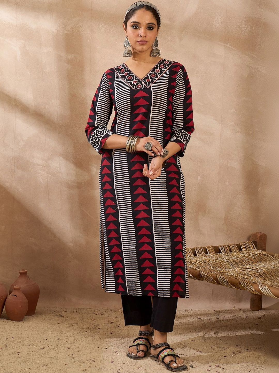Women Printed Regular Thread Work Pure Cotton Kurta with Trousers & With Dupatta