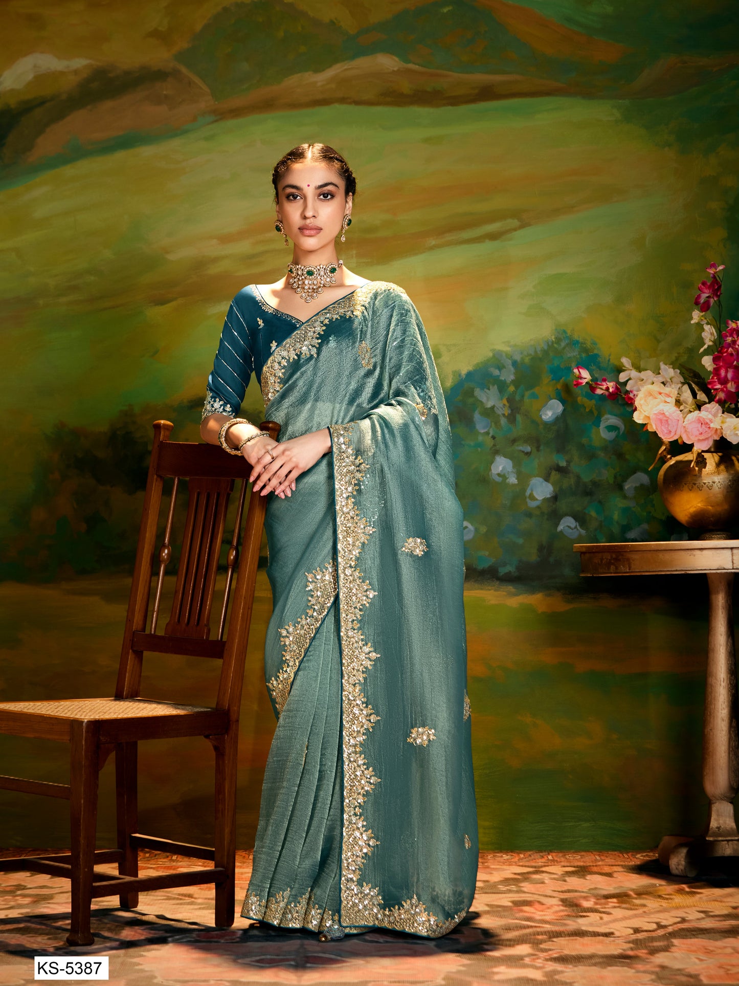 Dhiyona KM Women Dark Green Fancy Embroidery Saree With Handwork