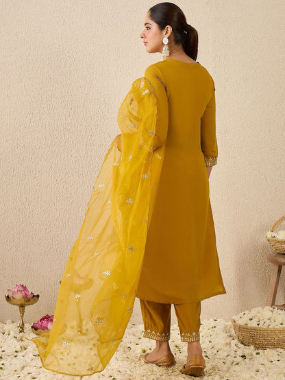 Dhiyona IE Women's Women Ethnic Motifs Embroidered Kurta With Trousers & Dupatta Kurta Sets