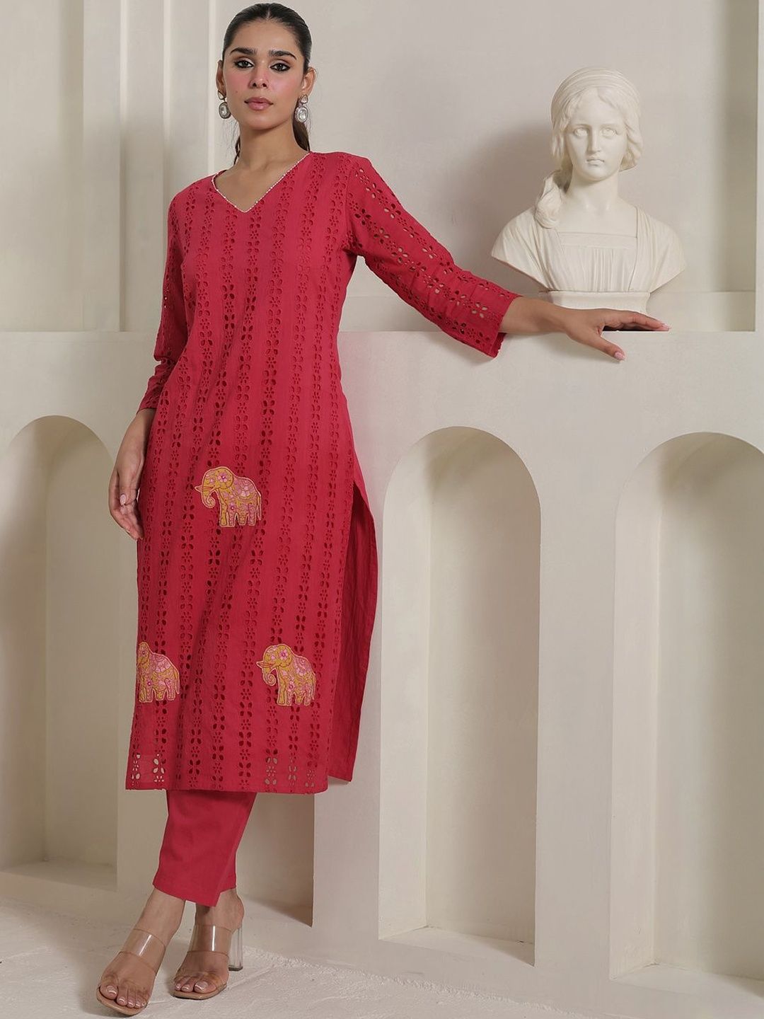 Women Ethnic Motifs Printed Pure Cotton Kurta with Trouser