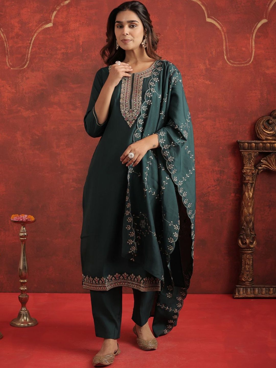 Dhiyona IE Floral Yoke Design Round Neck Thread Work Kurta With Trousers & Dupatta