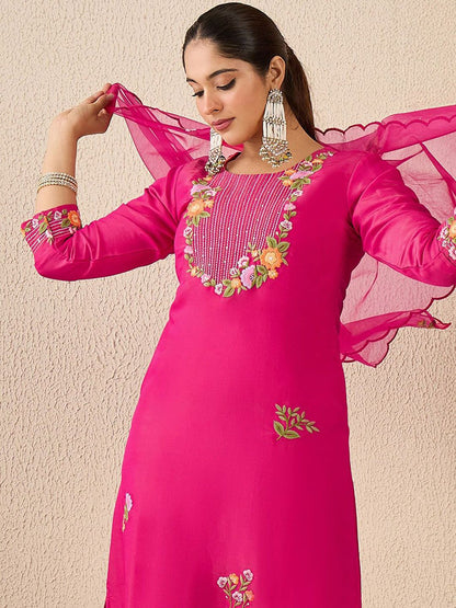 Women Floral Embroidered Regular Thread Work Kurta With Trousers & Dupatta