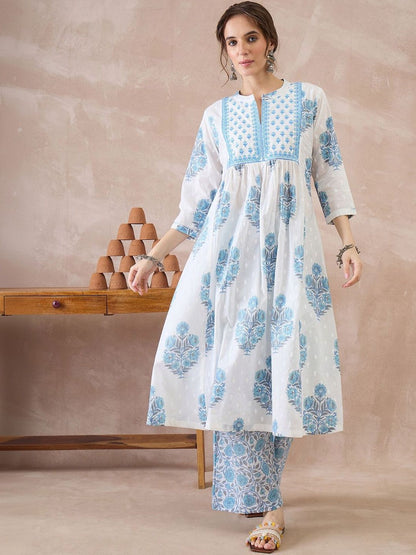 Women Floral Printed Regular Thread Work Pure Cotton Kurta with Trousers & With Dupatta