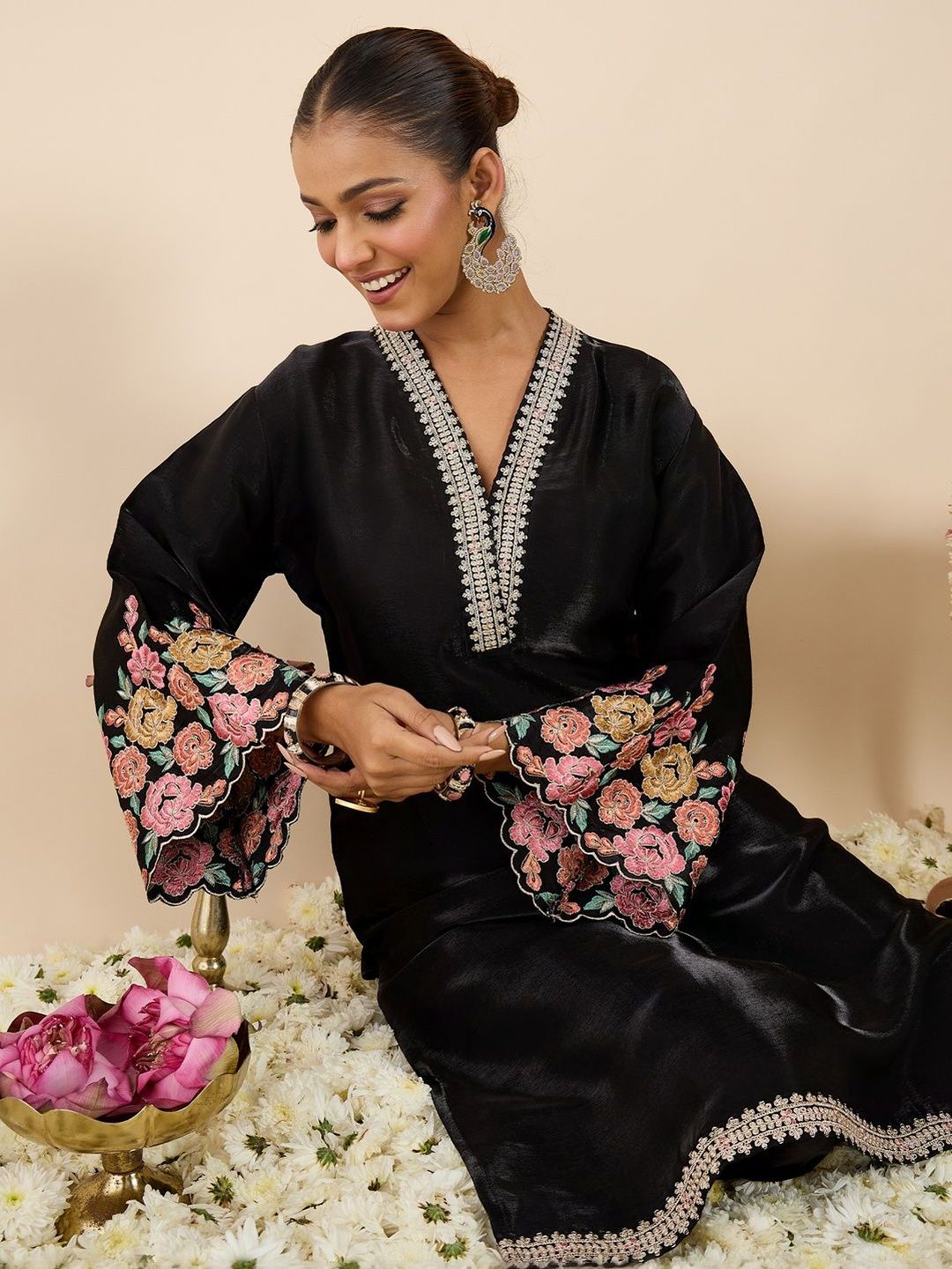 Women Floral Embroidered Regular Kurta with Palazzos