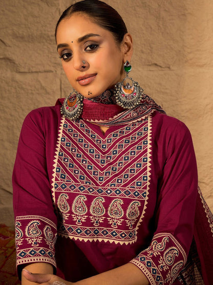 Yoke Design Printed Notch-Neck Cotton Straight Kurta With Trousers And Dupatta