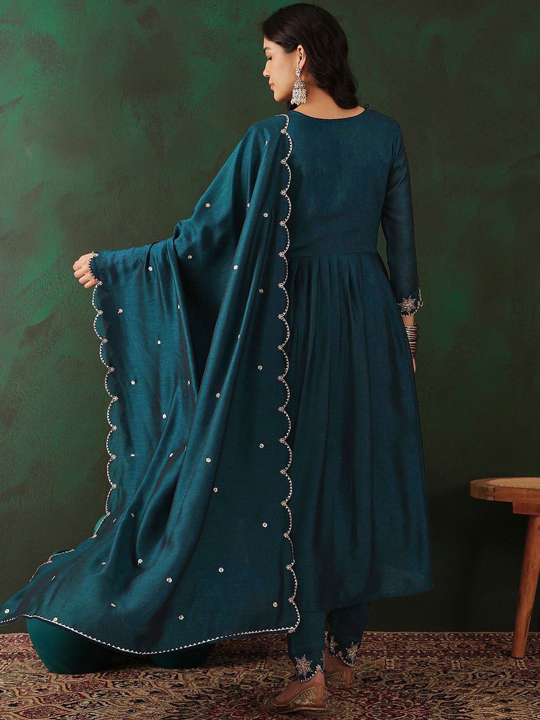 Dhiyona SN Women's Teal Floral Embroidered V-Neck Tread Work Anarkali Kurta & Trouser With Dupatta