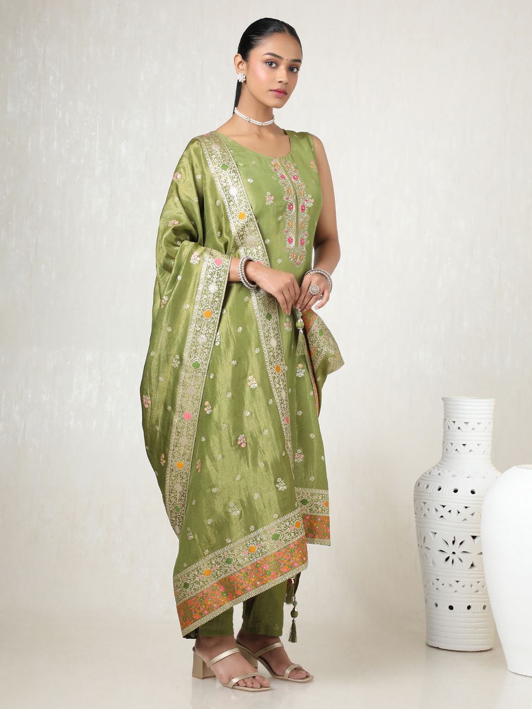 Dhiyona SO Women's Women Regular Sequinned Kurta with Trousers & With Dupatta