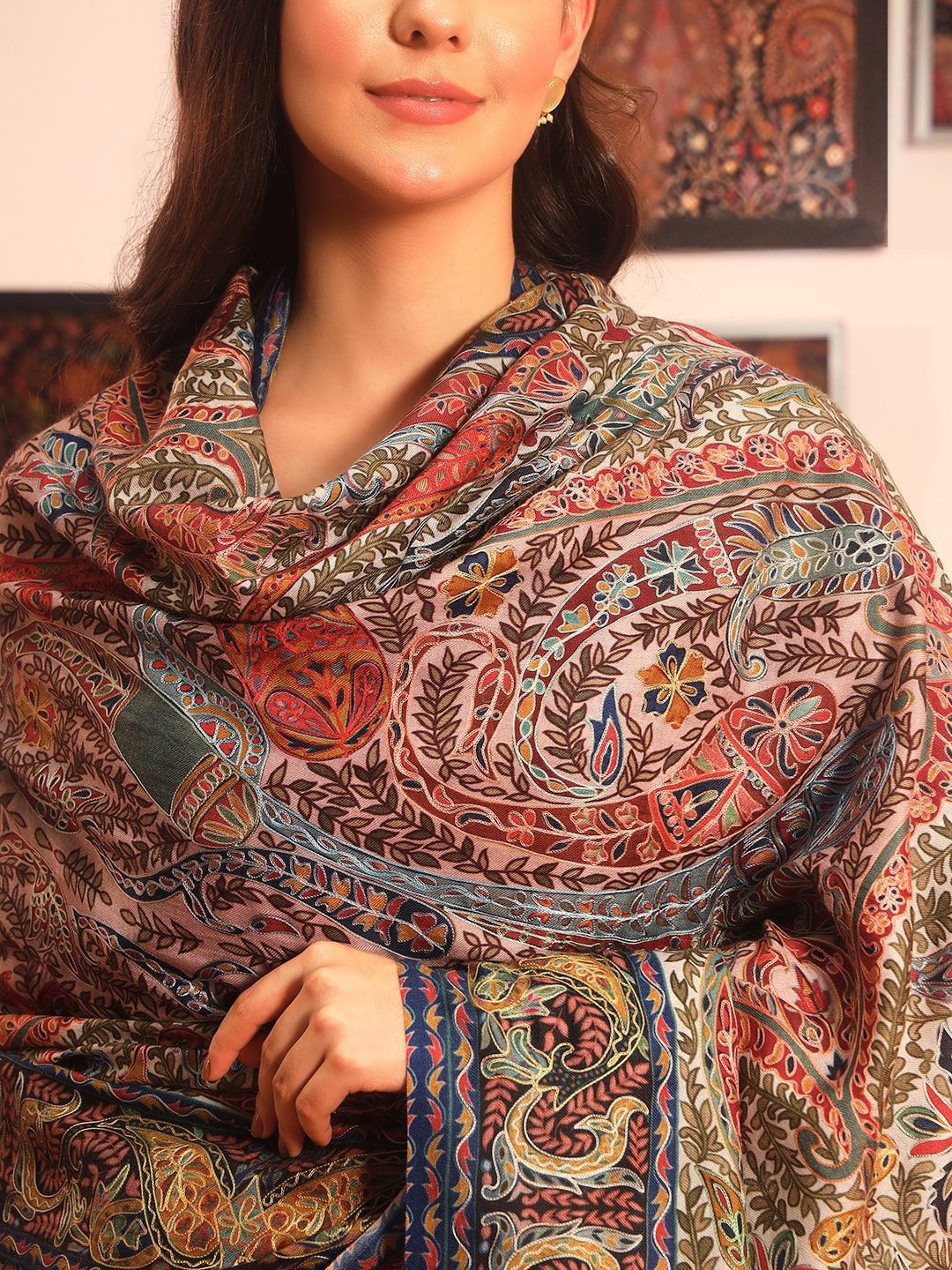 Dhiyona PA Paisley Embroidered Shawl