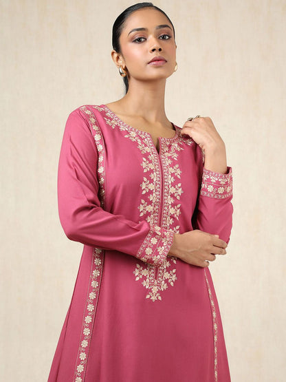 Dhiyona SO Women's Floral Embroidered Notch Neck Thread Work A-Line Kurta With Trousers