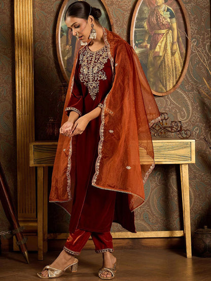 Dhiyona IE Ethnic Motifs Embroidered Thread Work Velvet Kurta with Trouser & Dupatta