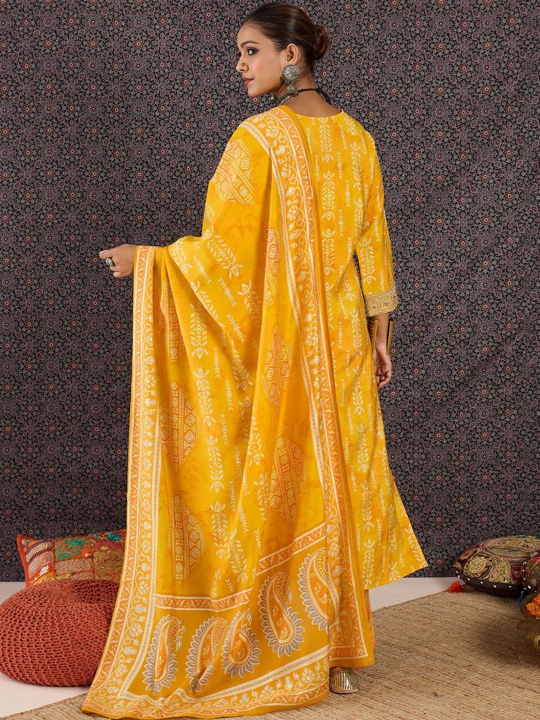 Women Ethnic Motifs Printed Regular Chanderi Silk Kurta with Trousers & With Dupatta