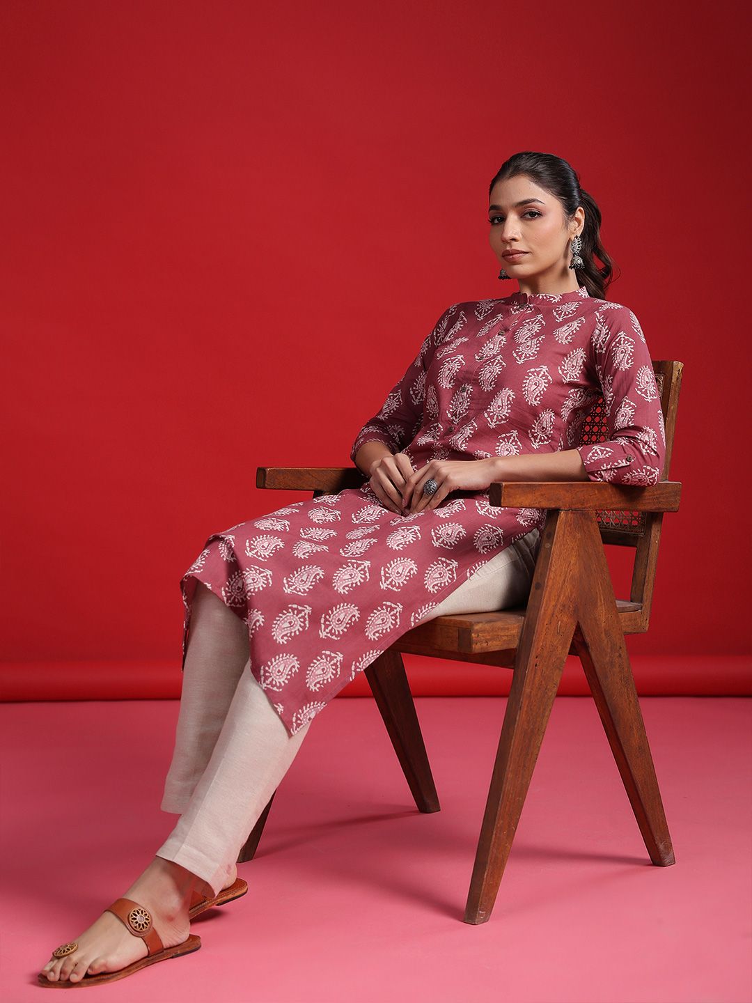 Dhiyona IE Women Ethnic Motifs Embroidered Kurta
